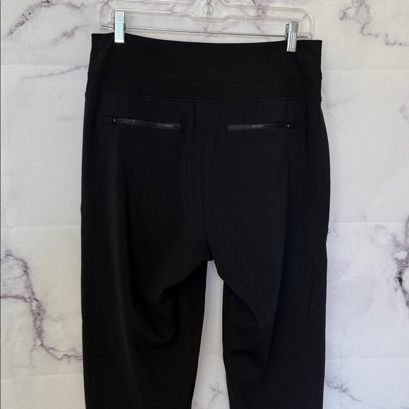 ATHLETA Venice High Rise Jogger Black Size Medium Tall - Picture 10 of 14